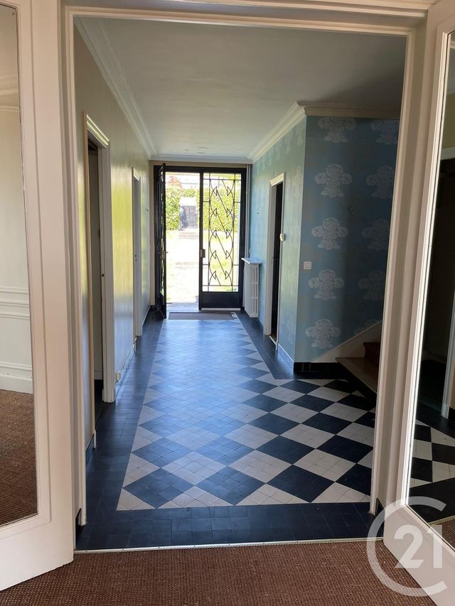 maison à vendre - 7 pièces - 191.56 m2 - LE MESNIL LE ROI - 78 - ILE-DE-FRANCE - Century 21 Laffitte Immobilier maison à vendre - 7 pièces - 191.56 m2 - LE MESNIL LE ROI - 78 - ILE-DE-FRANCE - Century 21 Laffitte Immobilier