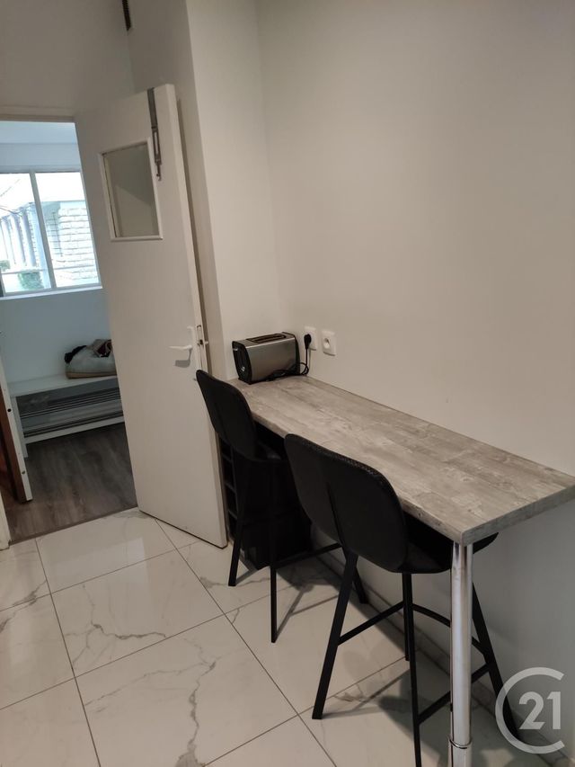 Afficher la photo en grand Appartement F4 à louer - 4 pièces - 72.2 m2 - MAISONS LAFFITTE - 78 - ILE-DE-FRANCE - Century 21 Laffitte Immobilier