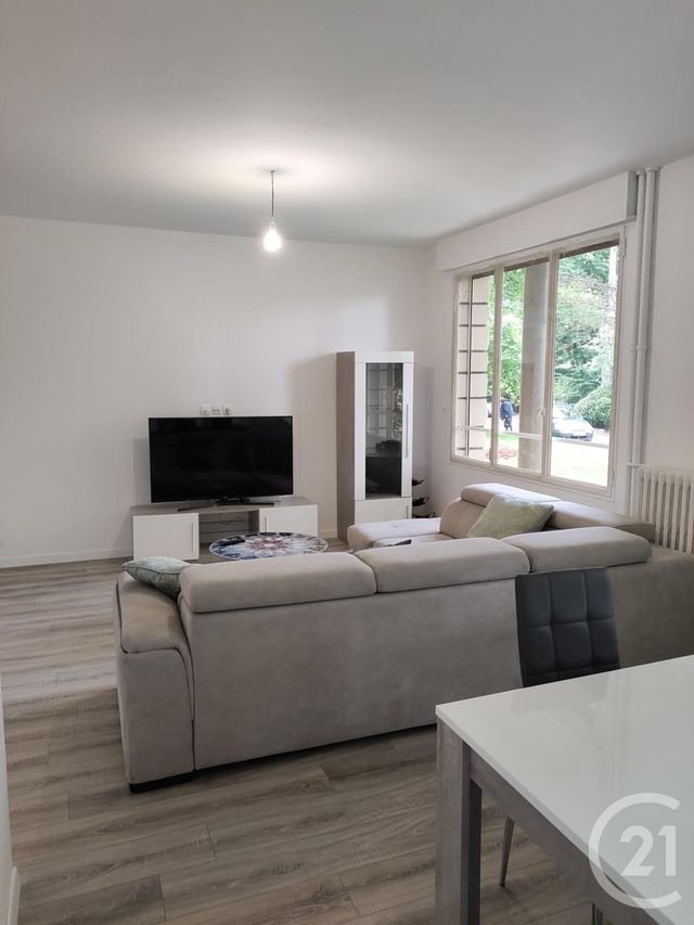 Afficher la photo en grand Appartement F4 à louer - 4 pièces - 72.2 m2 - MAISONS LAFFITTE - 78 - ILE-DE-FRANCE - Century 21 Laffitte Immobilier