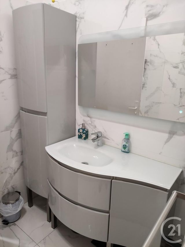 Afficher la photo en grand Appartement F4 à louer - 4 pièces - 72.2 m2 - MAISONS LAFFITTE - 78 - ILE-DE-FRANCE - Century 21 Laffitte Immobilier