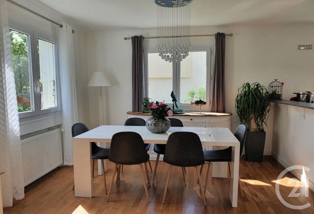 maison à vendre - 8 pièces - 156.0 m2 - LE MESNIL LE ROI - 78 - ILE-DE-FRANCE - Century 21 Laffitte Immobilier maison à vendre - 8 pièces - 156.0 m2 - LE MESNIL LE ROI - 78 - ILE-DE-FRANCE - Century 21 Laffitte Immobilier