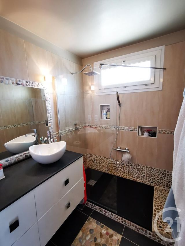 Appartement F4 à vendre - 4 pièces - 78.16 m2 - MAISONS LAFFITTE - 78 - ILE-DE-FRANCE - Century 21 Laffitte Immobilier Appartement F4 à vendre - 4 pièces - 78.16 m2 - MAISONS LAFFITTE - 78 - ILE-DE-FRANCE - Century 21 Laffitte Immobilier