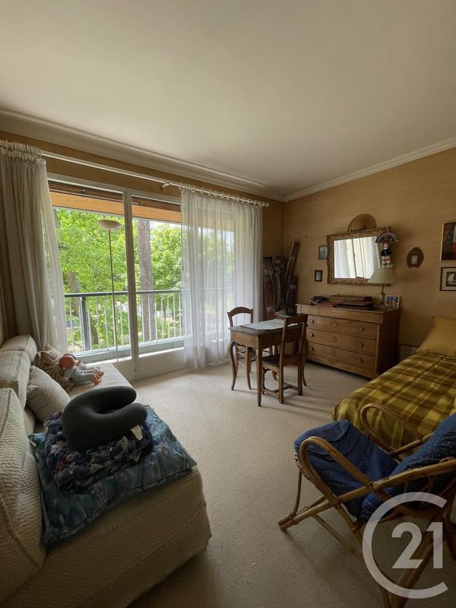 Appartement F5 à vendre - 5 pièces - 120.49 m2 - MAISONS LAFFITTE - 78 - ILE-DE-FRANCE - Century 21 Laffitte Immobilier Appartement F5 à vendre - 5 pièces - 120.49 m2 - MAISONS LAFFITTE - 78 - ILE-DE-FRANCE - Century 21 Laffitte Immobilier