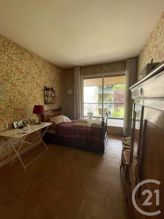 Appartement F5 à vendre - 5 pièces - 120.49 m2 - MAISONS LAFFITTE - 78 - ILE-DE-FRANCE - Century 21 Laffitte Immobilier Appartement F5 à vendre - 5 pièces - 120.49 m2 - MAISONS LAFFITTE - 78 - ILE-DE-FRANCE - Century 21 Laffitte Immobilier