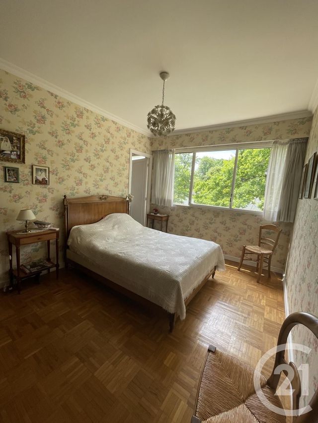 Appartement F5 à vendre - 5 pièces - 120.49 m2 - MAISONS LAFFITTE - 78 - ILE-DE-FRANCE - Century 21 Laffitte Immobilier Appartement F5 à vendre - 5 pièces - 120.49 m2 - MAISONS LAFFITTE - 78 - ILE-DE-FRANCE - Century 21 Laffitte Immobilier