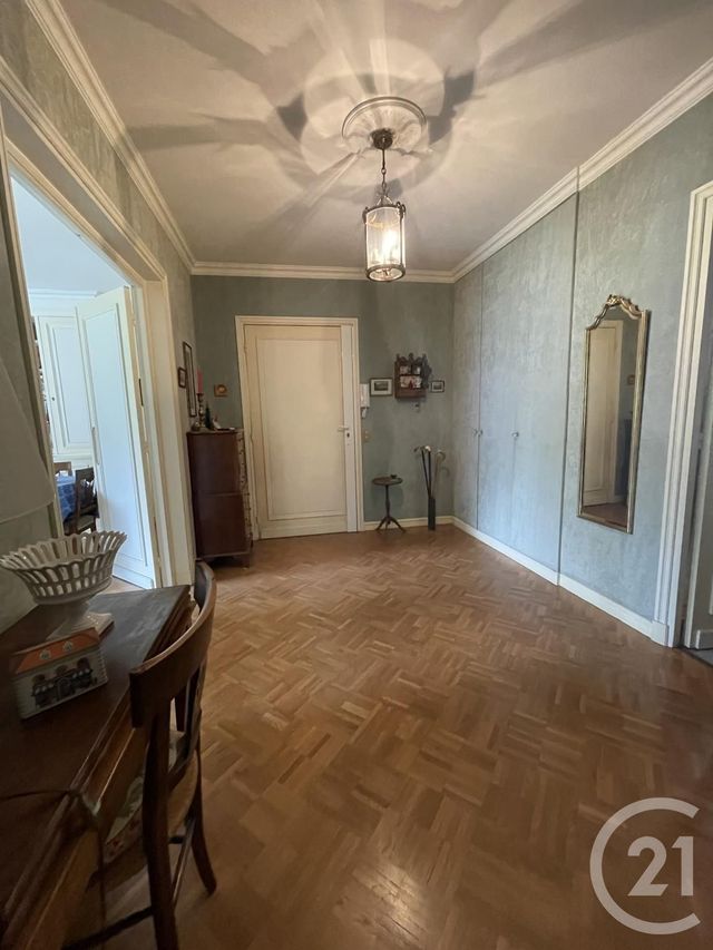 Appartement F5 à vendre - 5 pièces - 120.49 m2 - MAISONS LAFFITTE - 78 - ILE-DE-FRANCE - Century 21 Laffitte Immobilier Appartement F5 à vendre - 5 pièces - 120.49 m2 - MAISONS LAFFITTE - 78 - ILE-DE-FRANCE - Century 21 Laffitte Immobilier
