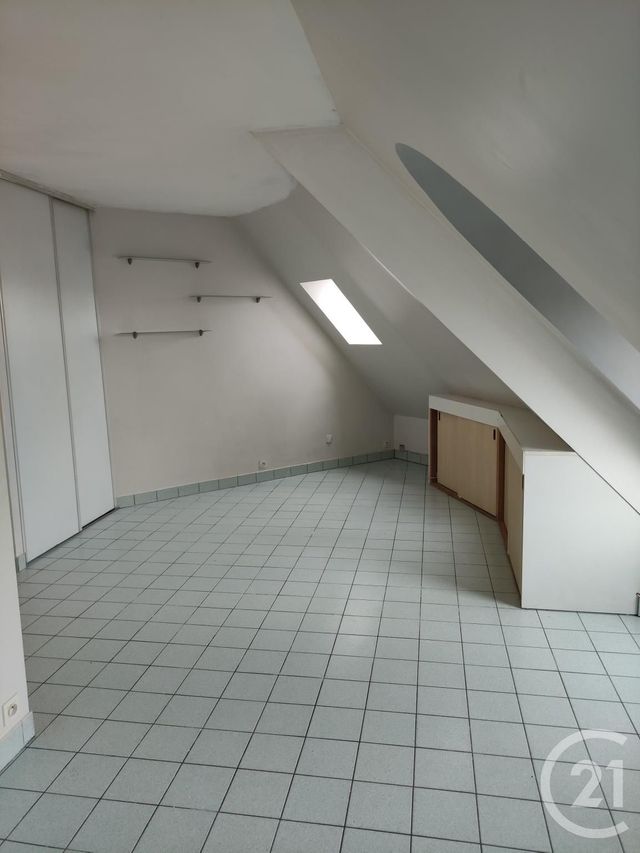 Studio à vendre - 1 pièce - 25.3 m2 - MAISONS LAFFITTE - 78 - ILE-DE-FRANCE - Century 21 Laffitte Immobilier Studio à vendre - 1 pièce - 25.3 m2 - MAISONS LAFFITTE - 78 - ILE-DE-FRANCE - Century 21 Laffitte Immobilier