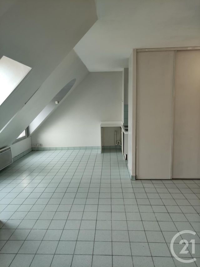 Studio à vendre - 1 pièce - 25.3 m2 - MAISONS LAFFITTE - 78 - ILE-DE-FRANCE - Century 21 Laffitte Immobilier Studio à vendre - 1 pièce - 25.3 m2 - MAISONS LAFFITTE - 78 - ILE-DE-FRANCE - Century 21 Laffitte Immobilier