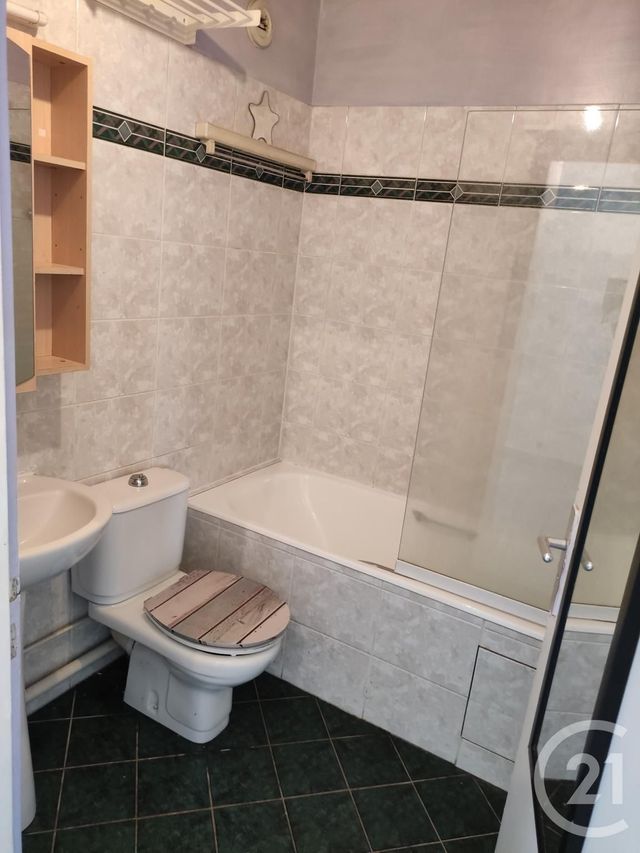 Studio à vendre - 1 pièce - 25.3 m2 - MAISONS LAFFITTE - 78 - ILE-DE-FRANCE - Century 21 Laffitte Immobilier Studio à vendre - 1 pièce - 25.3 m2 - MAISONS LAFFITTE - 78 - ILE-DE-FRANCE - Century 21 Laffitte Immobilier