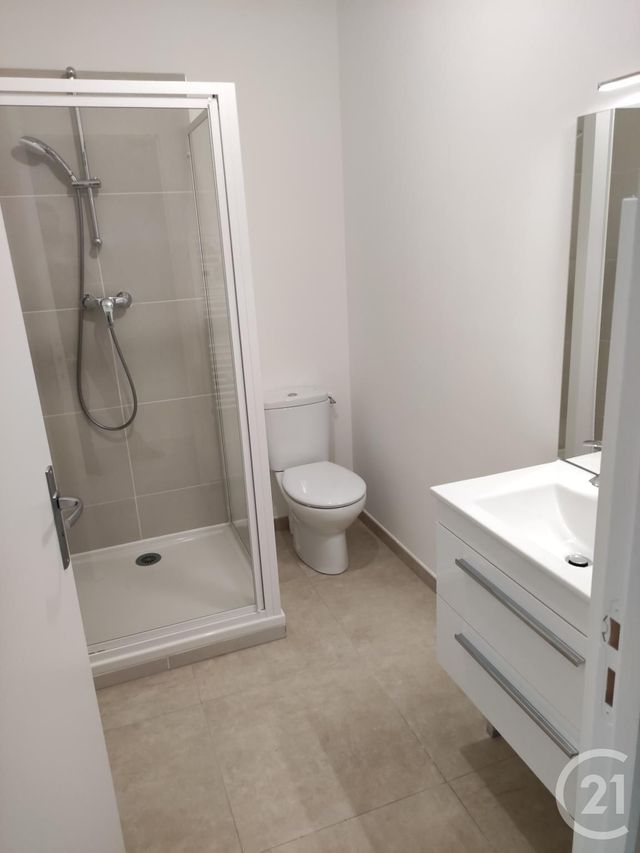 Appartement Souplex à louer - 2 pièces - 26.15 m2 - MAISONS LAFFITTE - 78 - ILE-DE-FRANCE - Century 21 Laffitte Immobilier Appartement Souplex à louer - 2 pièces - 26.15 m2 - MAISONS LAFFITTE - 78 - ILE-DE-FRANCE - Century 21 Laffitte Immobilier