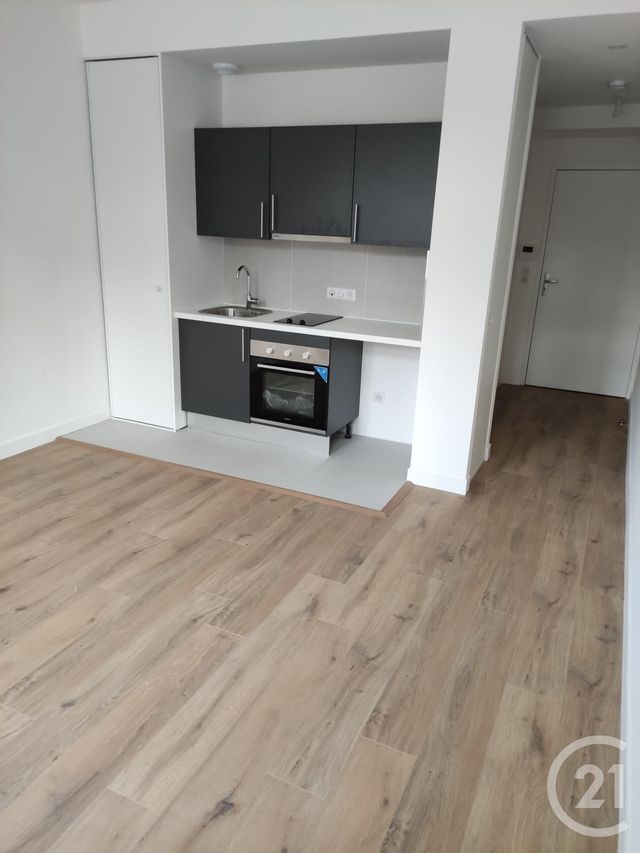 Appartement Souplex à louer - 2 pièces - 26.15 m2 - MAISONS LAFFITTE - 78 - ILE-DE-FRANCE - Century 21 Laffitte Immobilier Appartement Souplex à louer - 2 pièces - 26.15 m2 - MAISONS LAFFITTE - 78 - ILE-DE-FRANCE - Century 21 Laffitte Immobilier