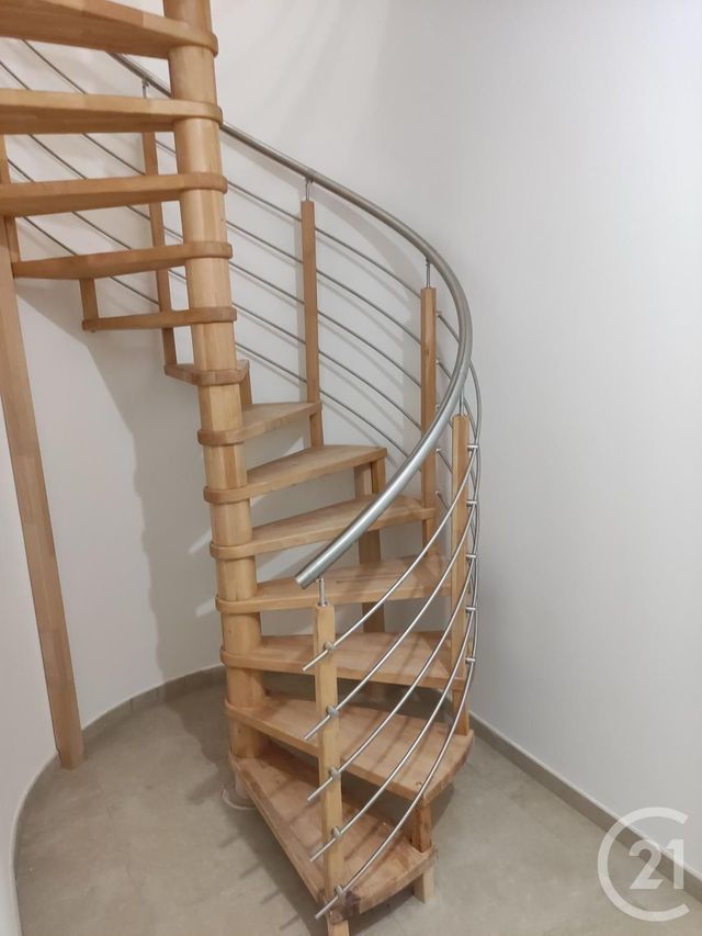 Appartement Souplex à louer - 2 pièces - 26.15 m2 - MAISONS LAFFITTE - 78 - ILE-DE-FRANCE - Century 21 Laffitte Immobilier Appartement Souplex à louer - 2 pièces - 26.15 m2 - MAISONS LAFFITTE - 78 - ILE-DE-FRANCE - Century 21 Laffitte Immobilier