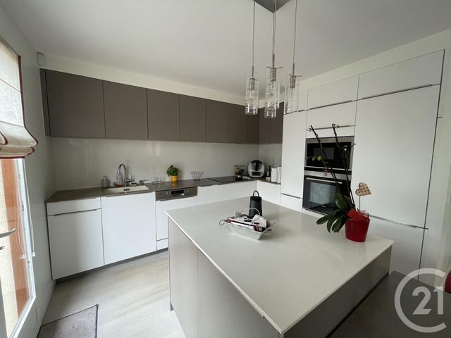 maison à vendre - 5 pièces - 153.2 m2 - LE MESNIL LE ROI - 78 - ILE-DE-FRANCE - Century 21 Laffitte Immobilier maison à vendre - 5 pièces - 153.2 m2 - LE MESNIL LE ROI - 78 - ILE-DE-FRANCE - Century 21 Laffitte Immobilier