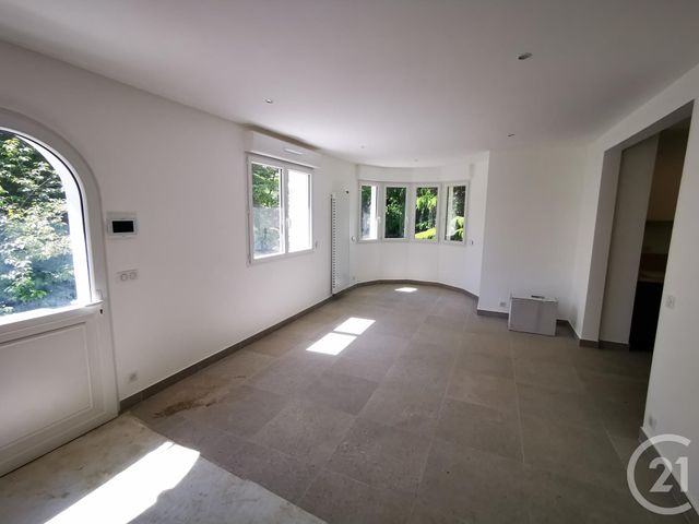 maison à vendre - 6 pièces - 159.11 m2 - MAISONS LAFFITTE - 78 - ILE-DE-FRANCE - Century 21 Laffitte Immobilier maison à vendre - 6 pièces - 159.11 m2 - MAISONS LAFFITTE - 78 - ILE-DE-FRANCE - Century 21 Laffitte Immobilier