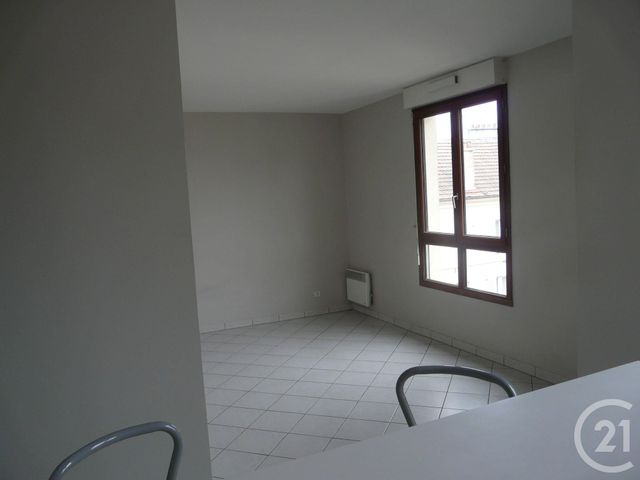 Afficher la photo en grand Studio à louer - 1 pièce - 25.0 m2 - MAISONS LAFFITTE - 78 - ILE-DE-FRANCE - Century 21 Laffitte Immobilier