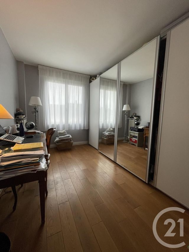 Afficher la photo en grand Appartement F5 à vendre - 5 pièces - 90.35 m2 - MAISONS LAFFITTE - 78 - ILE-DE-FRANCE - Century 21 Laffitte Immobilier