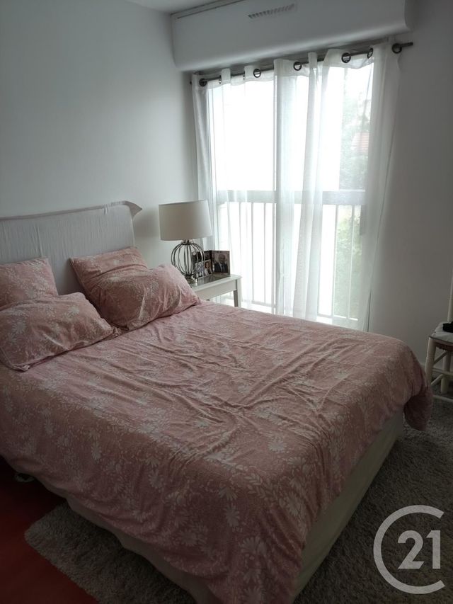 Afficher la photo en grand Appartement F3 à louer - 3 pièces - 80.0 m2 - MAISONS LAFFITTE - 78 - ILE-DE-FRANCE - Century 21 Laffitte Immobilier
