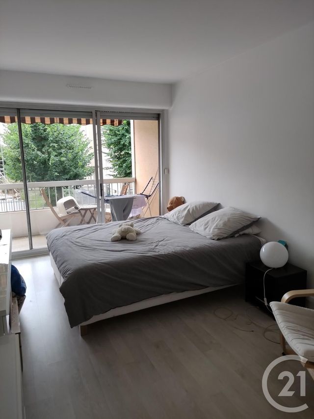 Afficher la photo en grand Appartement F3 à louer - 3 pièces - 80.0 m2 - MAISONS LAFFITTE - 78 - ILE-DE-FRANCE - Century 21 Laffitte Immobilier