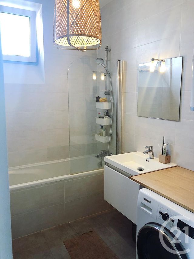 Afficher la photo en grand Appartement F4 à vendre - 4 pièces - 65.44 m2 - MAISONS LAFFITTE - 78 - ILE-DE-FRANCE - Century 21 Laffitte Immobilier