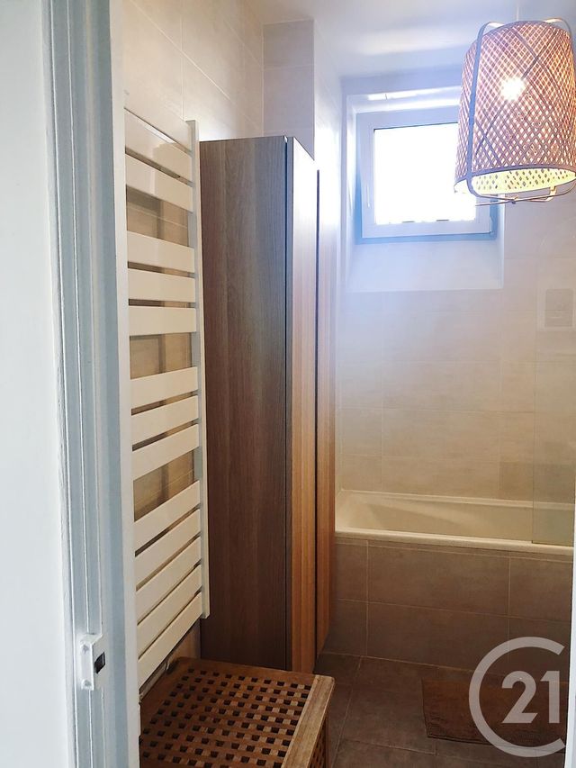 Afficher la photo en grand Appartement F4 à vendre - 4 pièces - 65.44 m2 - MAISONS LAFFITTE - 78 - ILE-DE-FRANCE - Century 21 Laffitte Immobilier