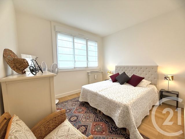 Afficher la photo en grand Appartement F5 à vendre - 5 pièces - 122.83 m2 - LE MESNIL LE ROI - 78 - ILE-DE-FRANCE - Century 21 Laffitte Immobilier