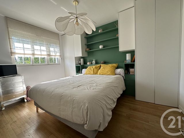 Afficher la photo en grand maison à vendre - 6 pièces - 115.49 m2 - LE MESNIL LE ROI - 78 - ILE-DE-FRANCE - Century 21 Laffitte Immobilier