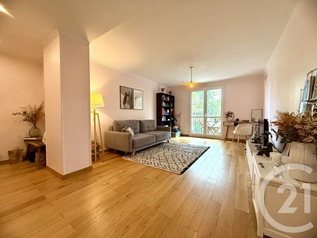 Afficher la photo en grand Appartement F3 à vendre - 3 pièces - 70.0 m2 - MAISONS LAFFITTE - 78 - ILE-DE-FRANCE - Century 21 Laffitte Immobilier