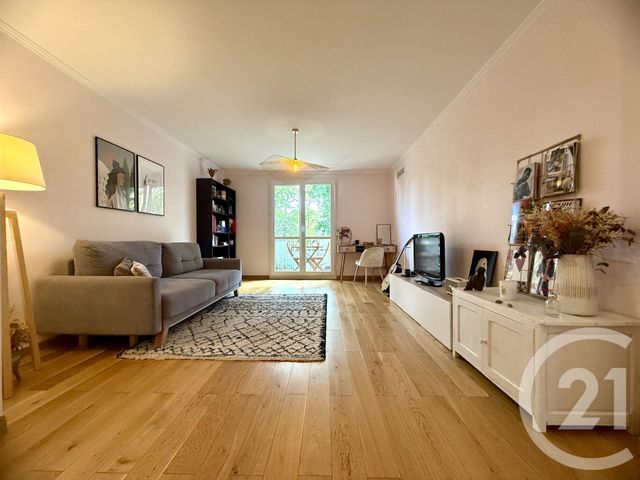 Afficher la photo en grand Appartement F3 à vendre - 3 pièces - 70.0 m2 - MAISONS LAFFITTE - 78 - ILE-DE-FRANCE - Century 21 Laffitte Immobilier