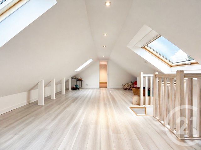 maison à vendre - 8 pièces - 187.0 m2 - LE MESNIL LE ROI - 78 - ILE-DE-FRANCE - Century 21 Laffitte Immobilier