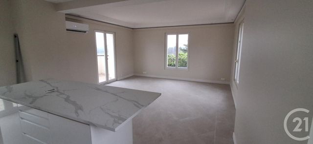 Appartement F5 à louer - 5 pièces - 135.33 m2 - LE MESNIL LE ROI - 78 - ILE-DE-FRANCE - Century 21 Laffitte Immobilier