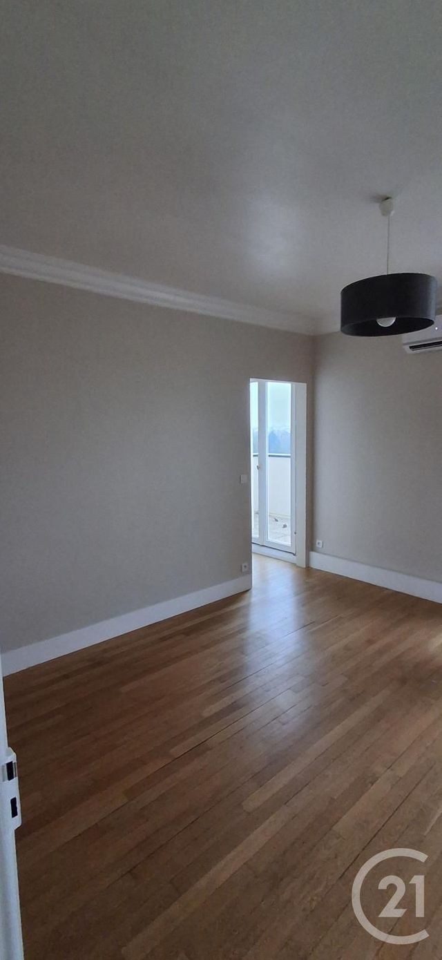 Appartement F5 à louer - 5 pièces - 135.33 m2 - LE MESNIL LE ROI - 78 - ILE-DE-FRANCE - Century 21 Laffitte Immobilier