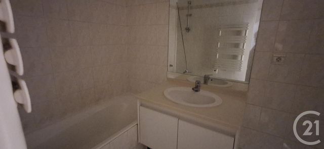 Appartement Studio à louer - 1 pièce - 30.0 m2 - MAISONS LAFFITTE - 78 - ILE-DE-FRANCE - Century 21 Laffitte Immobilier