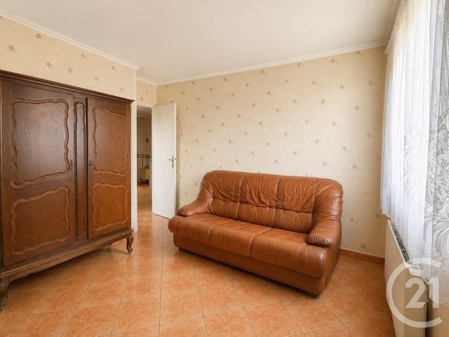 Appartement F4 à vendre - 4 pièces - 69.59 m2 - LE MESNIL LE ROI - 78 - ILE-DE-FRANCE - Century 21 Laffitte Immobilier